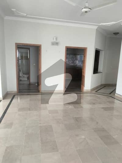 ای ۔ 11/2 ای ۔ 11,اسلام آباد میں 3 کمروں کا 14 مرلہ بالائی پورشن 1.2 لاکھ میں کرایہ پر دستیاب ہے۔