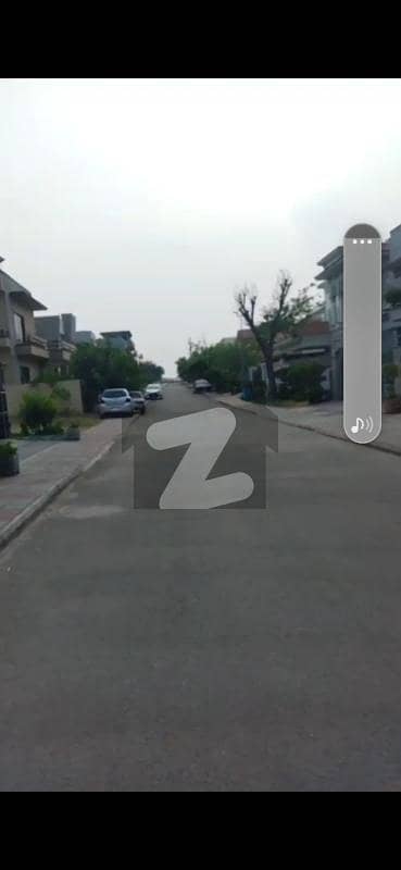 1 Kanal Beautiful Plot For Sale