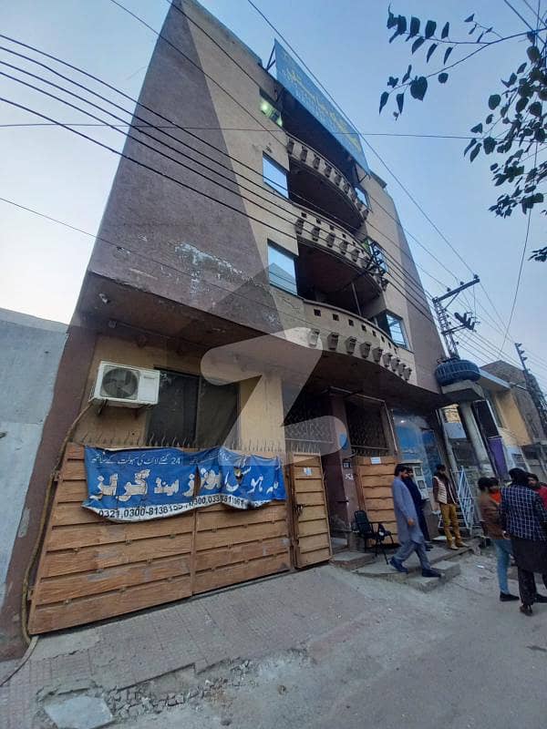 مسلم ٹاؤن لاہور میں 1 مرلہ کمرہ 18.0 ہزار میں کرایہ پر دستیاب ہے۔ مسلم ٹاؤن لاہور میں 1 مرلہ کمرہ 18.0 ہزار میں کرایہ پر دستیاب ہے۔