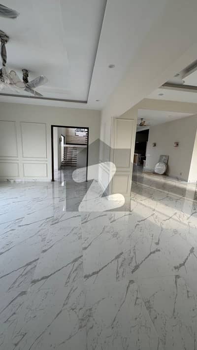 ڈی ایچ اے فیز 8 ڈی ایچ اے ڈیفینس,کراچی میں 6 کمروں کا 1 کنال مکان 6.5 لاکھ میں کرایہ پر دستیاب ہے۔ ڈی ایچ اے فیز 8 ڈی ایچ اے ڈیفینس,کراچی میں 6 کمروں کا 1 کنال مکان 6.5 لاکھ میں کرایہ پر دستیاب ہے۔