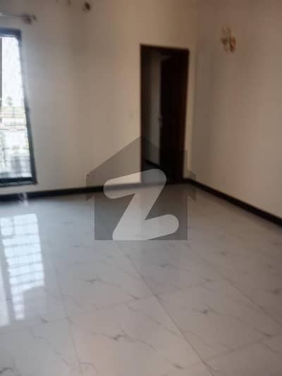 10 Marla 1st Floor For Rent In Dream Gardens Phase 2, Lahore.
