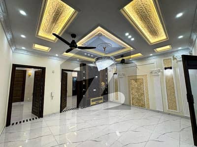 Beautiful Luxury Double Unit House For Rent In Ideal Location
