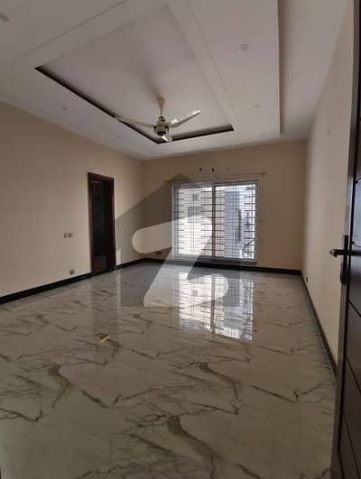 10 MARLA LIKE BRAND NEW HOUSE