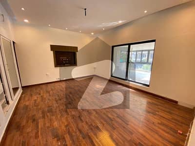 ایف ۔ 7 اسلام آباد میں 6 کمروں کا 1 کنال مکان 35.0 کروڑ میں برائے فروخت۔