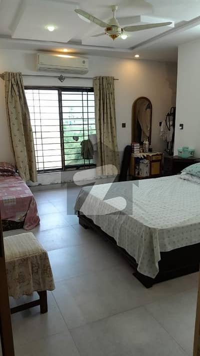 30x75 Double Corner House With Basement
