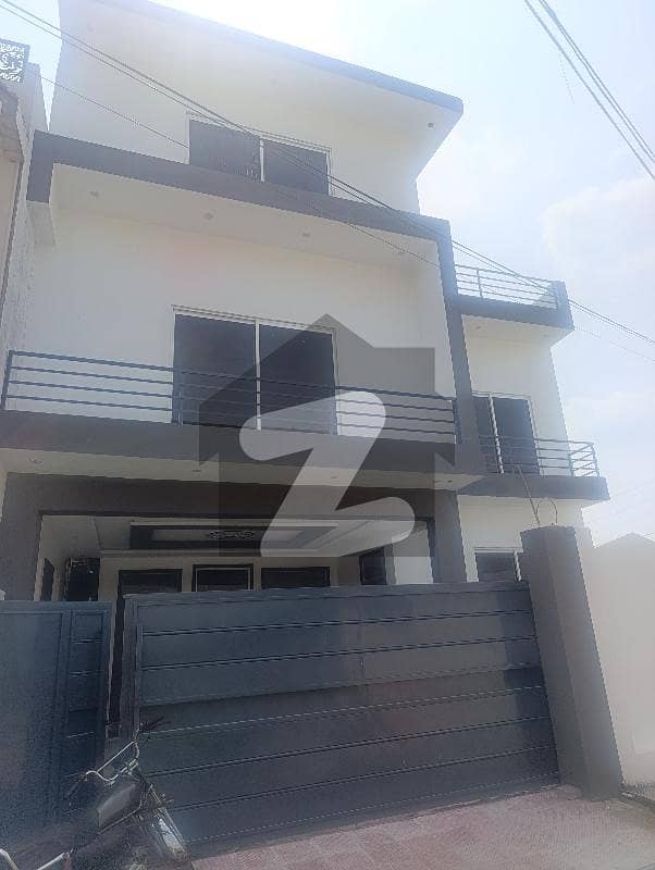 بنی گالہ اسلام آباد میں 4 کمروں کا 10 مرلہ مکان 3.25 کروڑ میں برائے فروخت۔ بنی گالہ اسلام آباد میں 4 کمروں کا 10 مرلہ مکان 3.25 کروڑ میں برائے فروخت۔