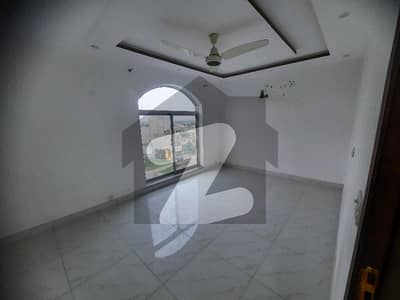 5 Marla Flat For Rent