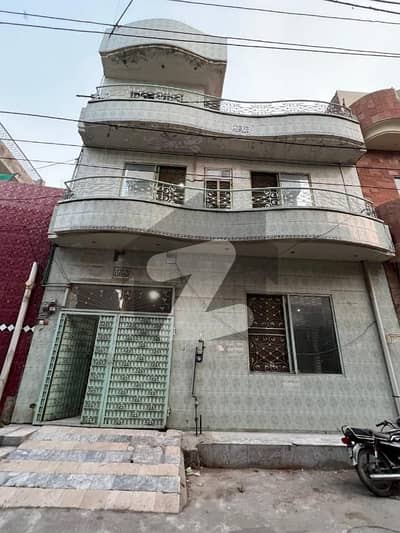 سوڈیوال لاہور میں 6 کمروں کا 6 مرلہ مکان 2.65 کروڑ میں برائے فروخت۔