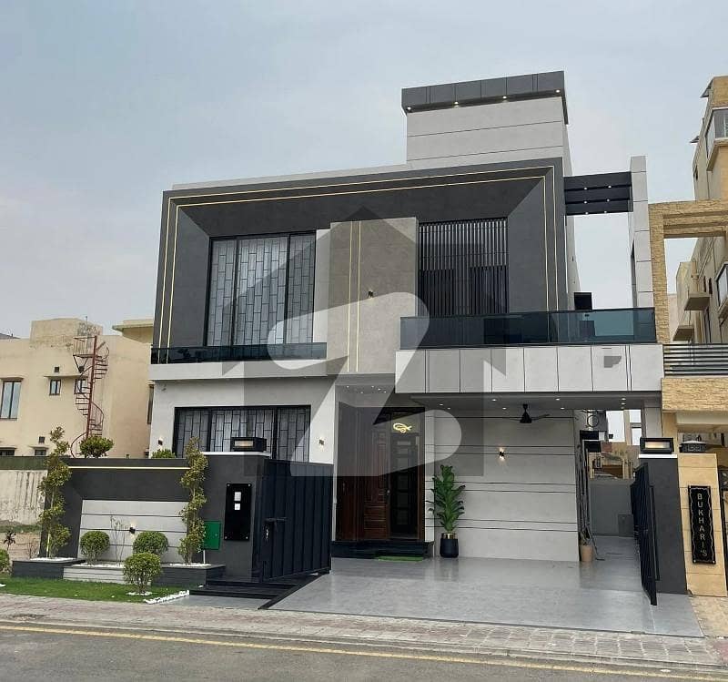 Luxury Top City 10 Marla House For Sale