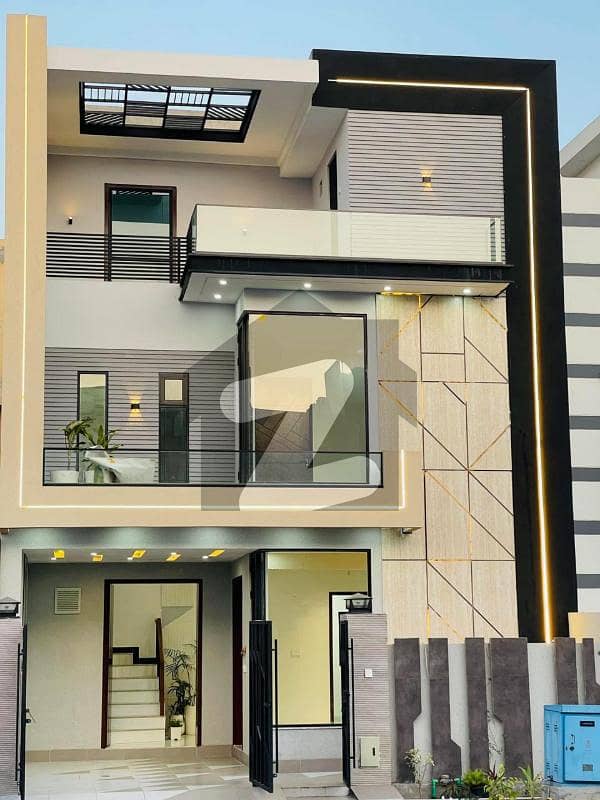 5 MARLA MODERN DESIGN HOUSE AVAILABLE FOR SALE 5 MARLA MODERN DESIGN HOUSE AVAILABLE FOR SALE