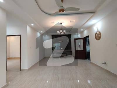 10 Marla Double Storey Full Ready To Move Location Very Hot With 6 Bedroom Attached Washroom In Shafi Colony
