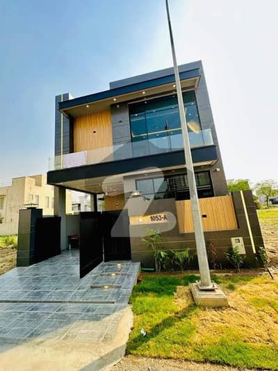 5 Marla Brand New House For Sale In DHA Near to Park