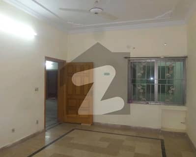 آئی ۔ 8 اسلام آباد میں 6 کمروں کا 14 مرلہ مکان 11.75 کروڑ میں برائے فروخت۔