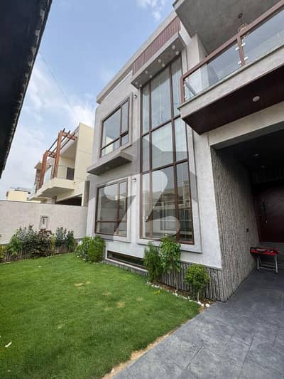| 500 Yard Luxury Bungalow For Sale |