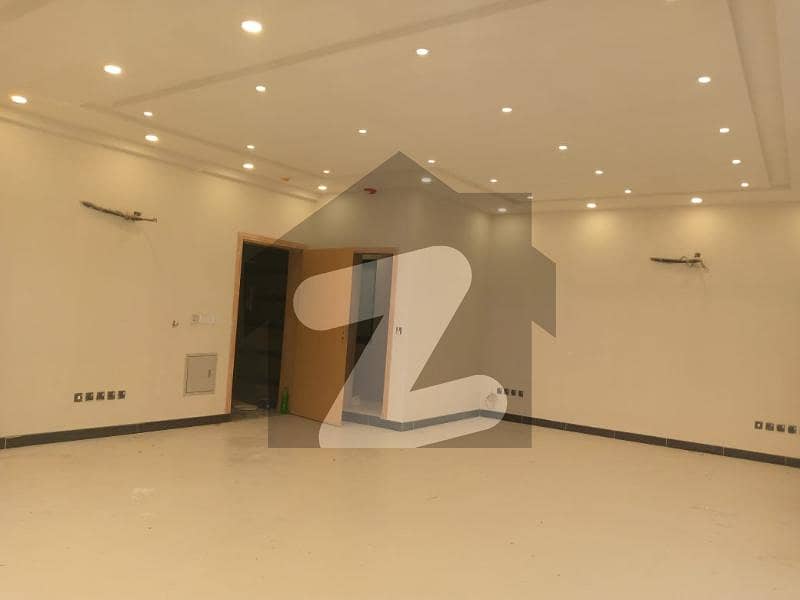 ڈی ایچ اے فیز 6 ڈیفنس (ڈی ایچ اے),لاہور میں 8 مرلہ Studio دفتر 1.15 لاکھ میں کرایہ پر دستیاب ہے۔