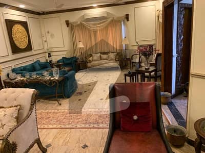 ڈی ایچ اے فیز 6 ڈی ایچ اے ڈیفینس,کراچی میں 4 کمروں کا 1 کنال مکان 12.75 کروڑ میں برائے فروخت۔