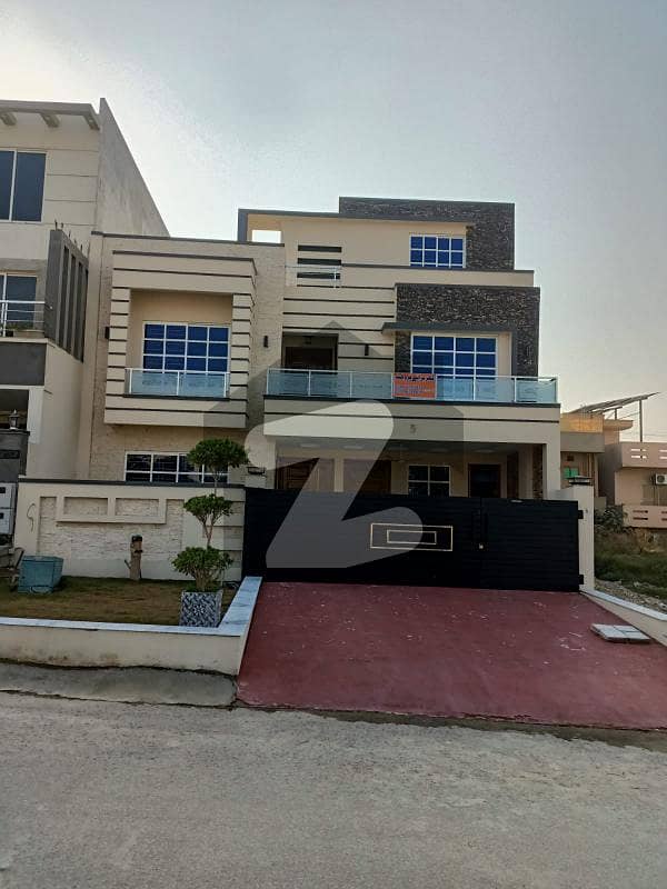 G-13 40x80 Brand new double story Luxury House G-13 40x80 Brand new double story Luxury House