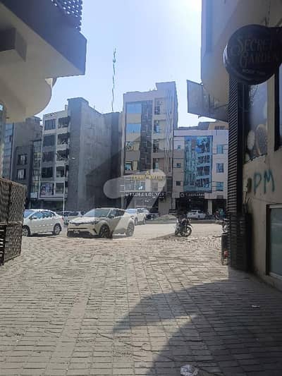 بحریہ ٹاؤن ۔ سوِک سینٹر بحریہ ٹاؤن فیز 4,بحریہ ٹاؤن راولپنڈی,راولپنڈی میں 6 مرلہ عمارت 13.5 لاکھ میں کرایہ پر دستیاب ہے۔