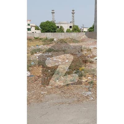 10 Marla Plot Available For Sale