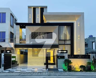 10 Marla Residential House For Sale In Overseas A Block Nearby School, Jamia Mosque, Health Care Canter ATM
