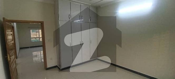 1 KANAL DOUBLE STORY HOUSE FOR SALE