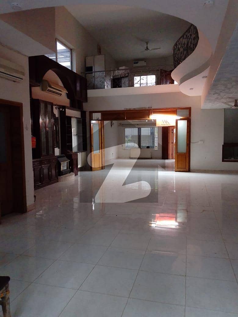 آئی ۔ 8 اسلام آباد میں 4 کمروں کا 1 کنال مکان 4.25 لاکھ میں کرایہ پر دستیاب ہے۔ آئی ۔ 8 اسلام آباد میں 4 کمروں کا 1 کنال مکان 4.25 لاکھ میں کرایہ پر دستیاب ہے۔