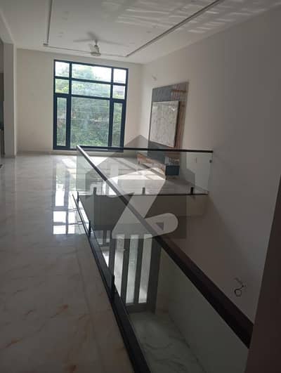 10 MARLA BRAND NEW LUXURY HOUSE FOR SALE