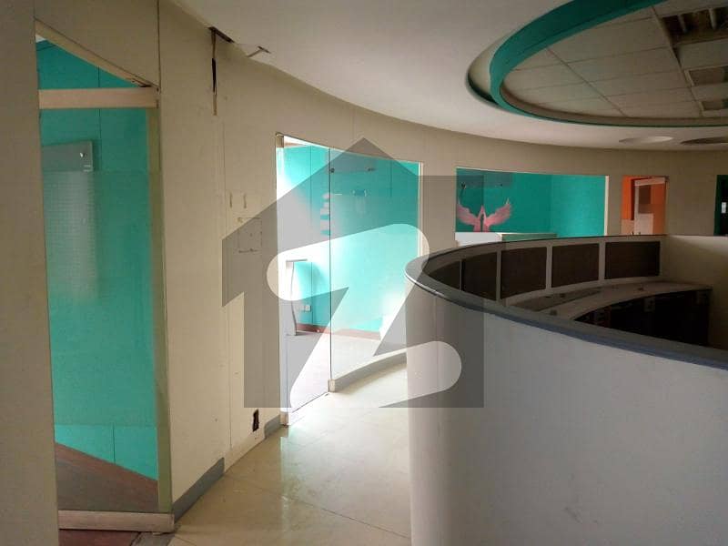 Get Your Hands On Office In Gulberg Best Area Get Your Hands On Office In Gulberg Best Area