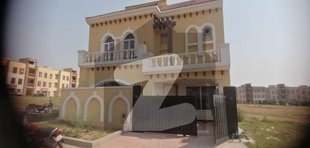 روز گارڈن بحریہ ٹاؤن فیز 8,بحریہ ٹاؤن راولپنڈی,راولپنڈی میں 5 مرلہ مکان 1.6 کروڑ میں برائے فروخت۔