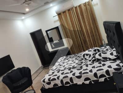 10 MARLA UPPER PORTION FOR RENT IN REVENUE SOCIETY. ORIGINAL PICS. NEAR UMT. FOR SALIENT OFFICE OR BACHELORS ONLY.