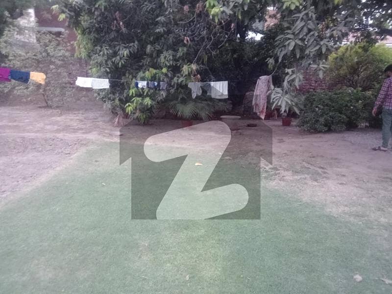 1 Marla Room Is Available For Rent In Model Town Block H 1 Marla Room Is Available For Rent In Model Town Block H