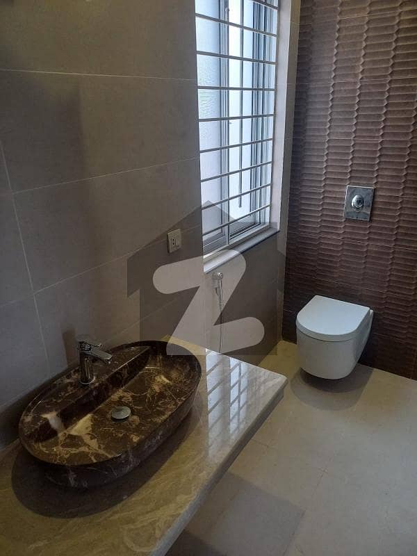 Etihad Town 5 Marla 4 Beds ,