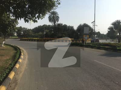 ازمیر ٹاؤن ۔ بلاک ای ازمیر ٹاؤن,لاہور میں 1 کنال رہائشی پلاٹ 3.7 کروڑ میں برائے فروخت۔