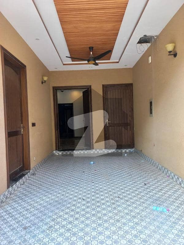 Johar Town Phase 2 - Block P Lower Portion For Rent Sized 5 Marla Johar Town Phase 2 - Block P Lower Portion For Rent Sized 5 Marla