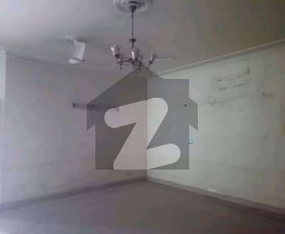 جوہر ٹاؤن فیز 2 جوہر ٹاؤن,لاہور میں 5 کمروں کا 12 مرلہ مکان 1.7 لاکھ میں کرایہ پر دستیاب ہے۔
