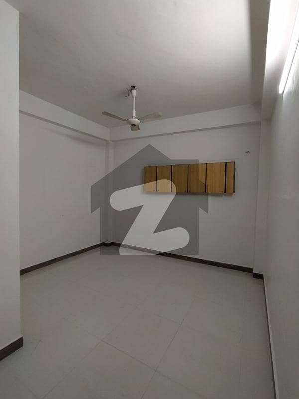 Prime Commercial Opportunity: Spacious 600 Sq Yard Bungalow Prime Commercial Opportunity: Spacious 600 Sq Yard Bungalow