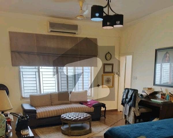 Stunning 1 Kanal Upper Portion In Gulberg Available Stunning 1 Kanal Upper Portion In Gulberg Available