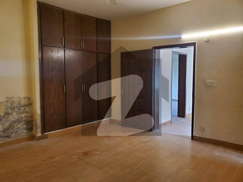 500 Square Yards House For sale In Rs. 300000000 Only 500 Square Yards House For sale In Rs. 300000000 Only