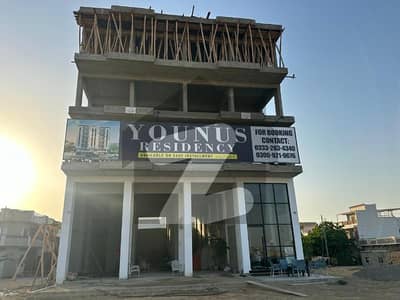 Flat Of 700 Square Feet In Gulshan-e-Maymar - Sector R Is Available