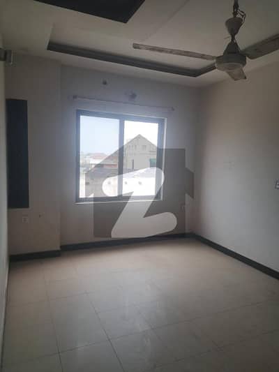 Single Bed Room Flat In Low Budget On Main Bedian Road