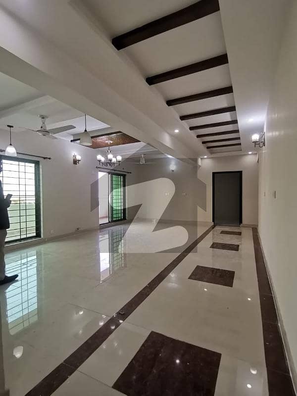 11 Marla Luxury 3-Bedroom Apartment for Sale Askari 10, Sector F, Lahore Cantt 11 Marla Luxury 3-Bedroom Apartment for Sale Askari 10, Sector F, Lahore Cantt