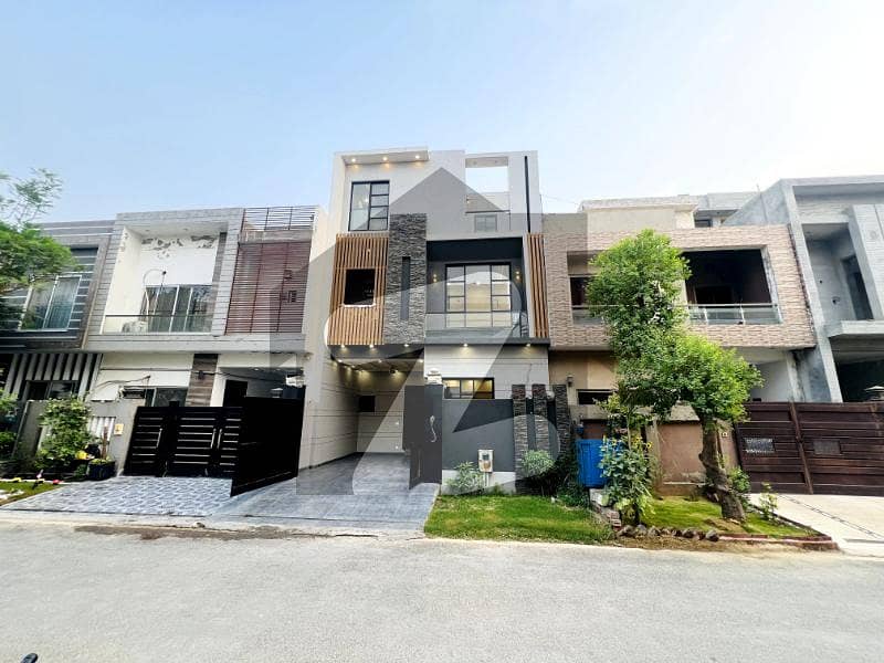 5 Marla Brand New House Available For Sale In Lake City Sector M-7B