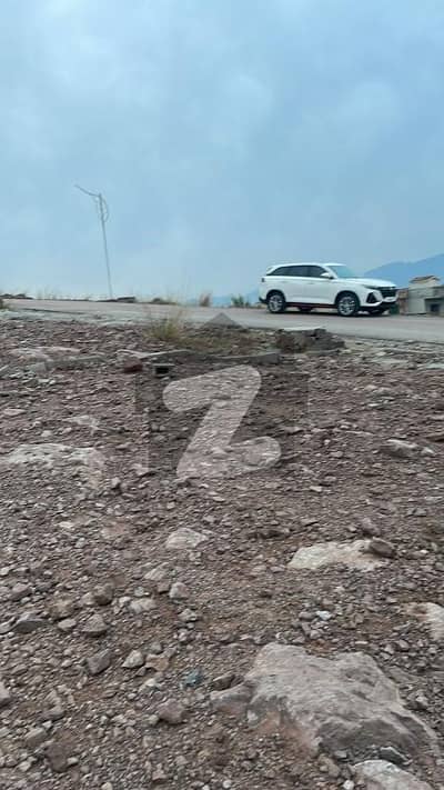10 Marla Residential Plot In Bani Gala For Sale