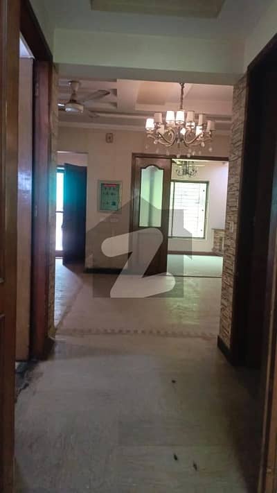 Nasheman e iqbal phase 1  10 marla house available for rent