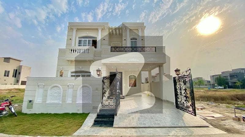 8 Marla Residential House For Sale In Umar Block Nearby School, Jamia ...