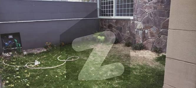E-11 House For sale Sized 500 Marla