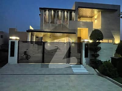 1 Kanal Top Of The Line Straight Line Luxury House For Sale Near To  Defence Raya