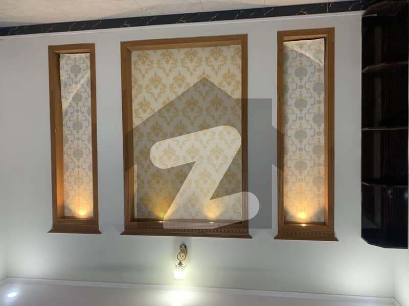 جی ۔ 13 اسلام آباد میں 5 کمروں کا 10 مرلہ مکان 6.5 کروڑ میں برائے فروخت۔