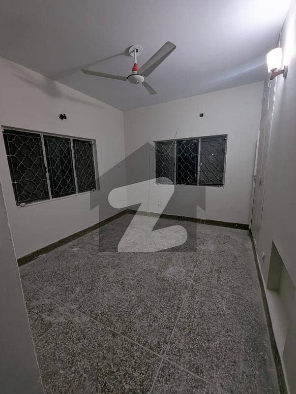 جی ۔ 10 اسلام آباد میں 3 کمروں کا 1 کنال بالائی پورشن 1.0 لاکھ میں کرایہ پر دستیاب ہے۔ جی ۔ 10 اسلام آباد میں 3 کمروں کا 1 کنال بالائی پورشن 1.0 لاکھ میں کرایہ پر دستیاب ہے۔