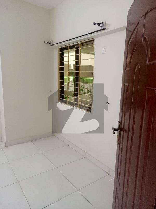 ٹیولِپ ٹاور سعدی روڈ,کراچی میں 2 کمروں کا 5 مرلہ فلیٹ 1.25 کروڑ میں برائے فروخت۔ ٹیولِپ ٹاور سعدی روڈ,کراچی میں 2 کمروں کا 5 مرلہ فلیٹ 1.25 کروڑ میں برائے فروخت۔